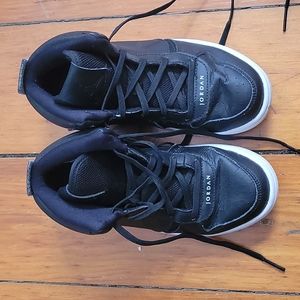 Boy's Jordan shoes size 1Y